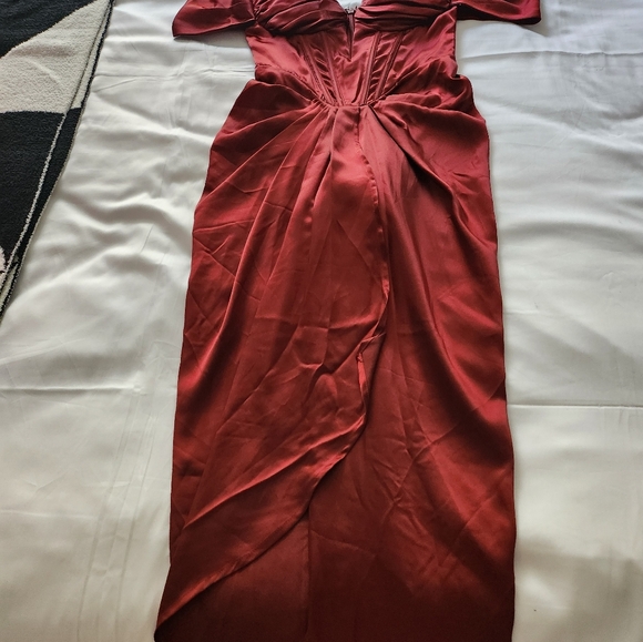 Sold Selfie LeslieMariesa Plunging Neckline Dress Red - Picture 8 of 12